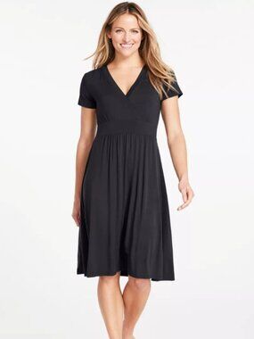 LL BEAN Women's L Summer Knit Dress Black Short Sleeve Rayon Casual Vacation